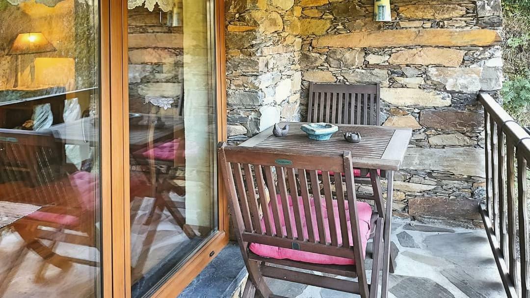 A Casa Da Natalia Pensionat Cha de Alvares Exteriör bild